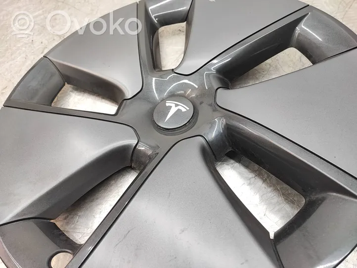 Tesla Model 3 17 Zoll Radkappe 104427100A