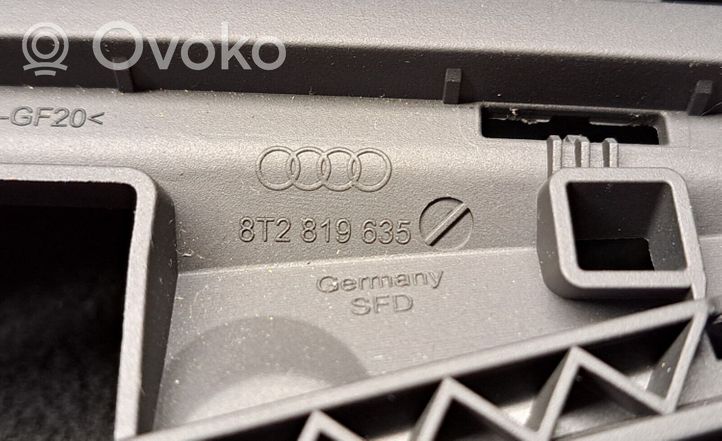 Audi A5 8T 8F Kita panelės detalė 8T2819635