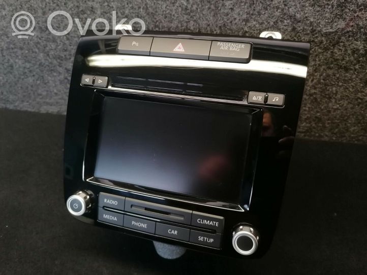 Volkswagen Touareg II Panel / Radioodtwarzacz CD/DVD/GPS 7P6035195B