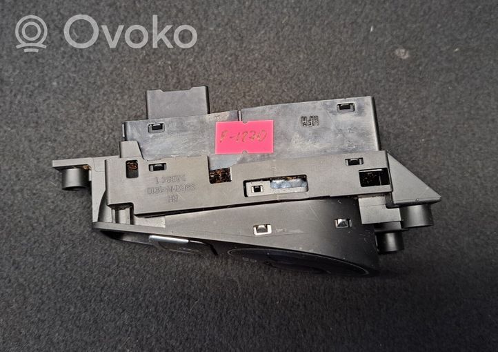 Hyundai i40 Hand parking brake switch 937663Z510