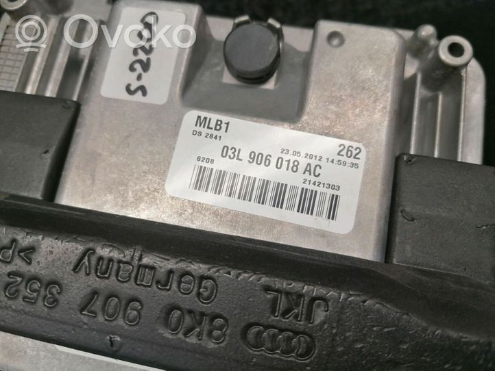 Audi A4 S4 B8 8K Moottorin ohjainlaite/moduuli 03L906018AC