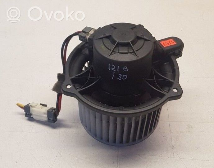 Hyundai i30 Moteur de ventilateur porte avant 