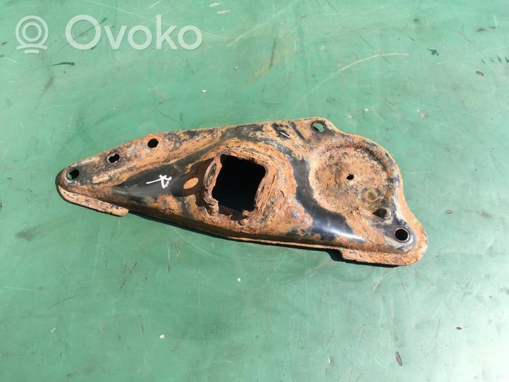 Citroen Berlingo Mocowanie amortyzatora przedniego osi tylnej 514240