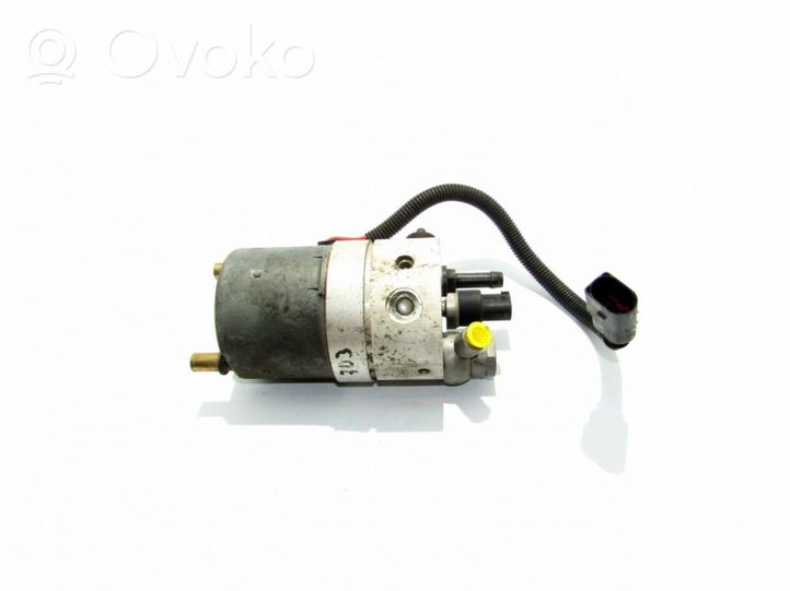 Volkswagen PASSAT B5.5 Convertible roof hydraulic pump 