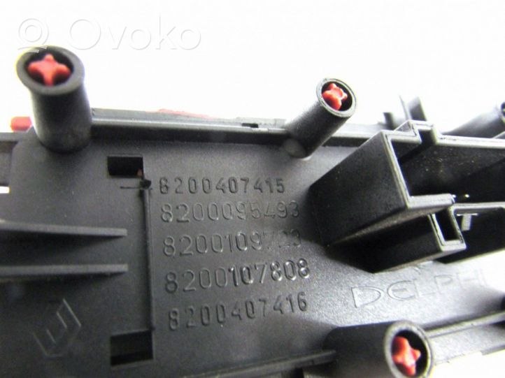 Renault Megane II Hazard light switch 