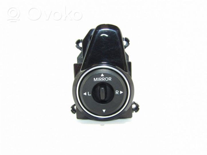 Hyundai i40 Wing mirror switch 