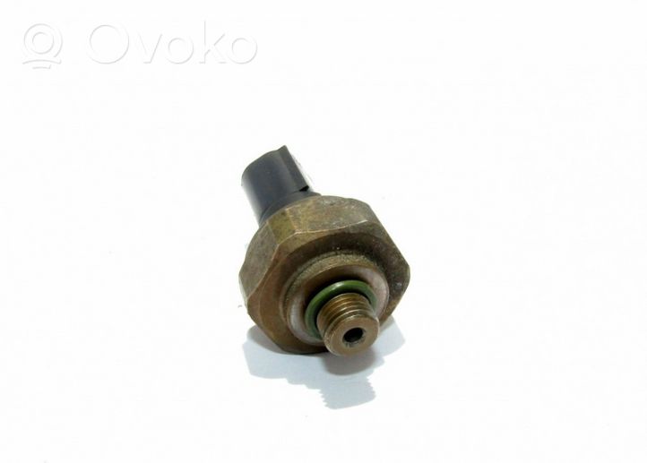 BMW 5 E39 Oil pressure sensor 