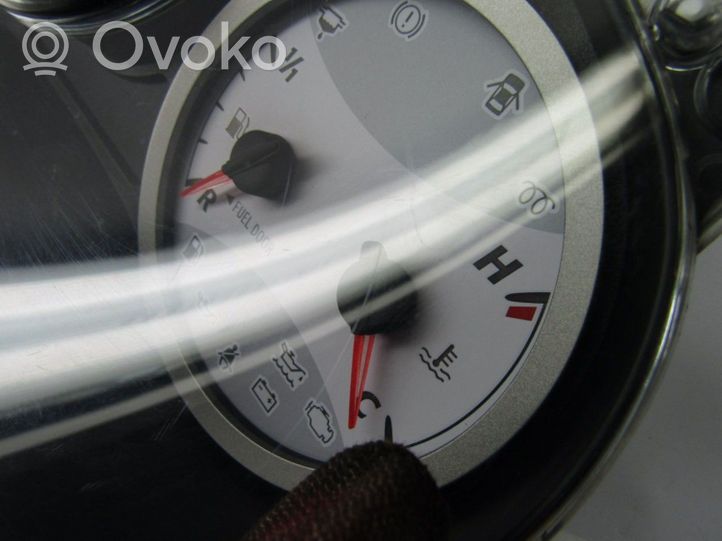 Toyota RAV 4 (XA20) Geschwindigkeitsmesser Cockpit 