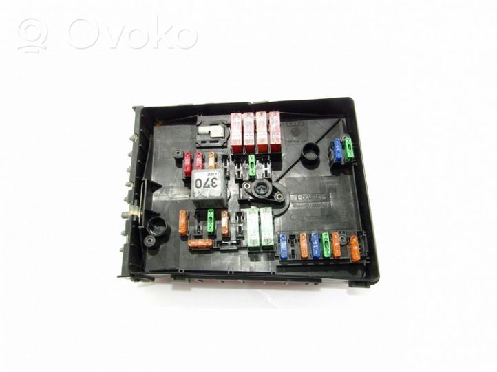 Skoda Octavia Mk2 (1Z) Module de fusibles 