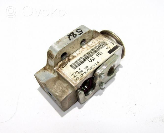 Volkswagen Golf VI Air conditioning (A/C) expansion valve 