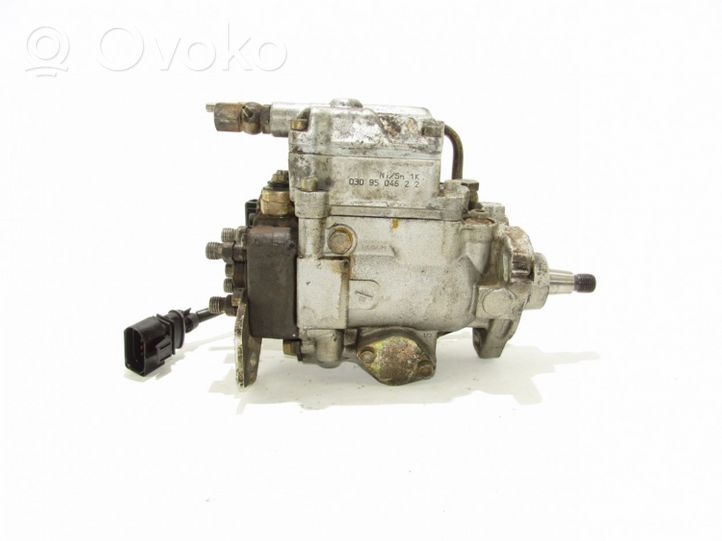 Audi A4 S4 B5 8D Fuel injection high pressure pump 