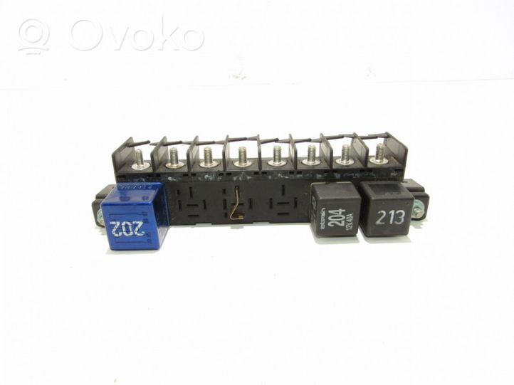 Audi A8 S8 D2 4D Module de fusibles 