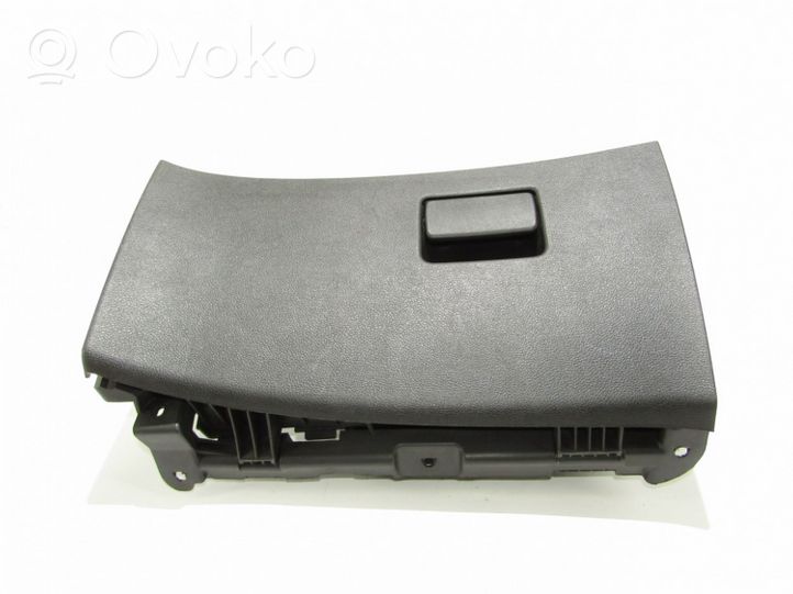 Opel Zafira C Glove box 