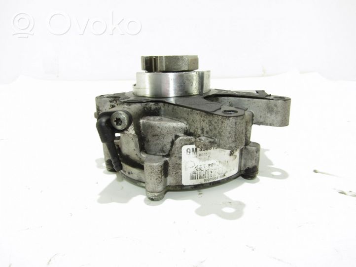 Opel Zafira C Vacuum pump 