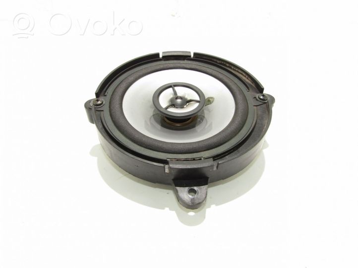 Renault Clio III Front door speaker 