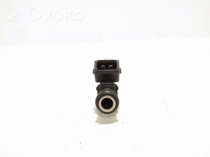 Renault Twingo II Fuel injector 