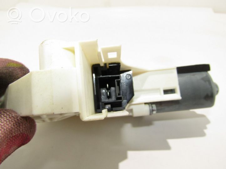 Audi A4 S4 B8 8K Front door window regulator motor 