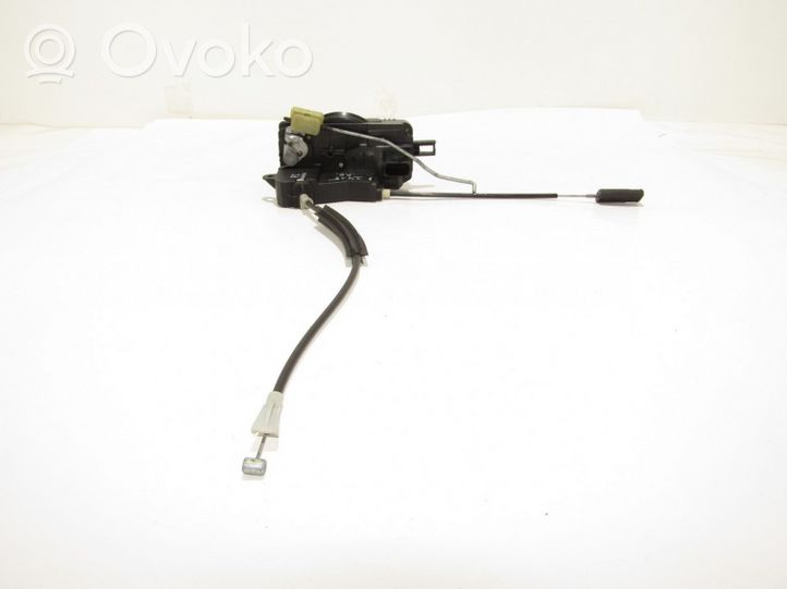 Opel Signum Front door lock 