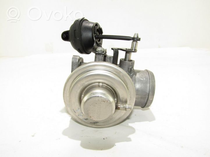 Audi A4 S4 B5 8D Valvola EGR 