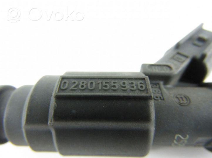 Toyota Corolla E120 E130 Fuel injector 