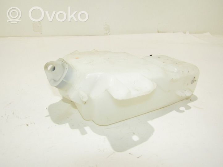 Mitsubishi Pajero Windshield washer fluid reservoir/tank 