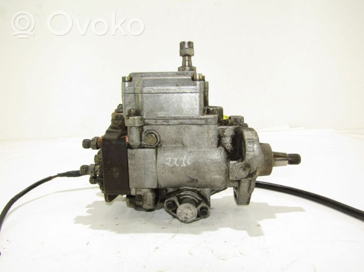 Audi A6 S6 C4 4A Fuel injection high pressure pump 