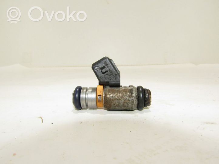 Fiat 500 Fuel injector 