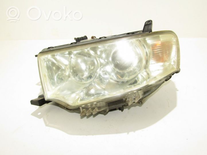 Mitsubishi L200 Lampa przednia 