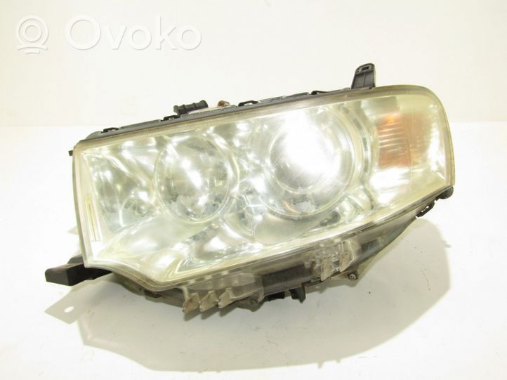 Mitsubishi L200 Lampa przednia 