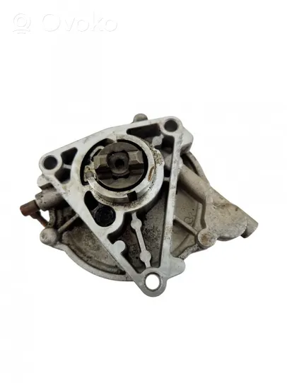 Opel Zafira B Vacuum pump 