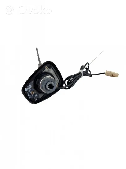 Renault Twingo II Radion antenni 