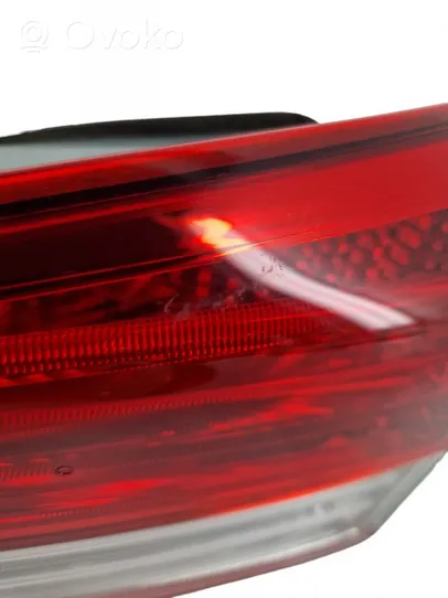 Hyundai ix20 Задний фонарь в крышке 
