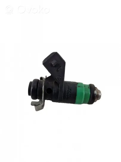 Renault Megane II Fuel injector 