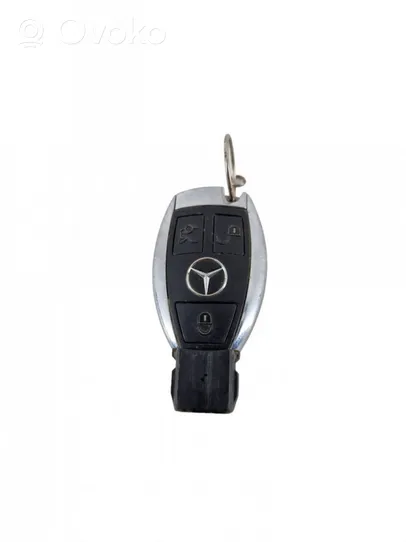 Mercedes-Benz CLS C219 Užvedimo raktas (raktelis)/ kortelė 