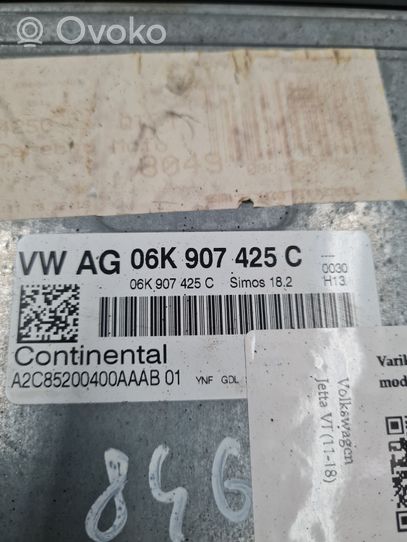 Volkswagen Jetta VI Sterownik / Moduł ECU 06K907425C