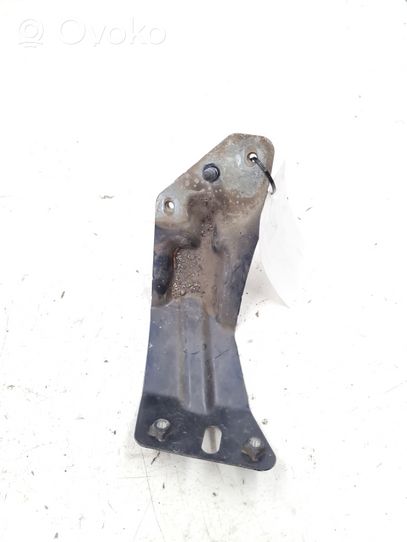 Seat Altea Supporto di montaggio del parafango 5P0821135