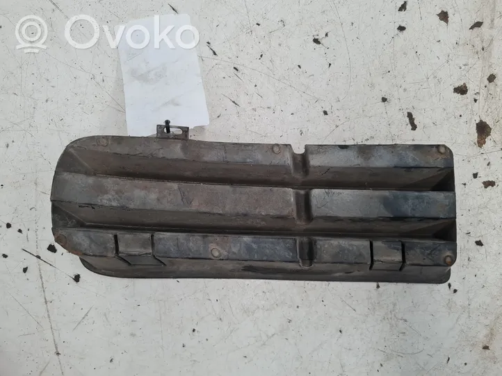 Volkswagen Golf IV Mascherina inferiore del paraurti anteriore 1J0853666D