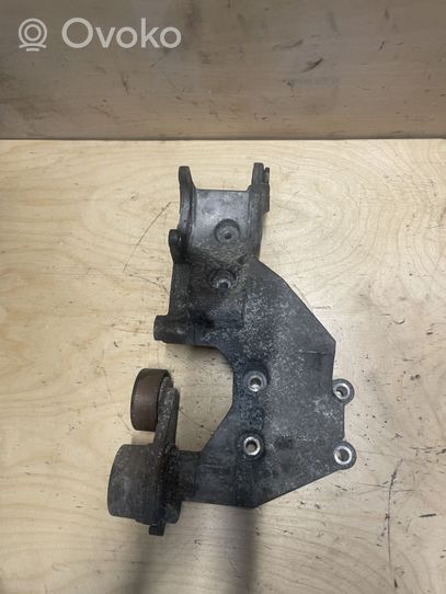 KIA Sorento Soporte del alternador 252852F000