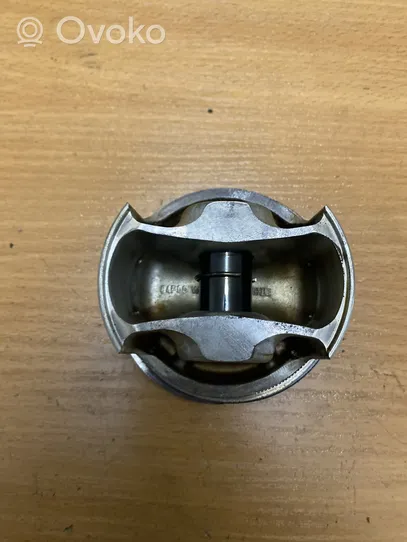 Audi RS5 Piston 07L107065AG