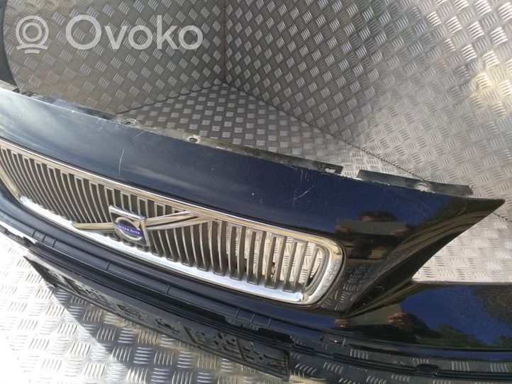 Volvo V70 Priekšējais bamperis 