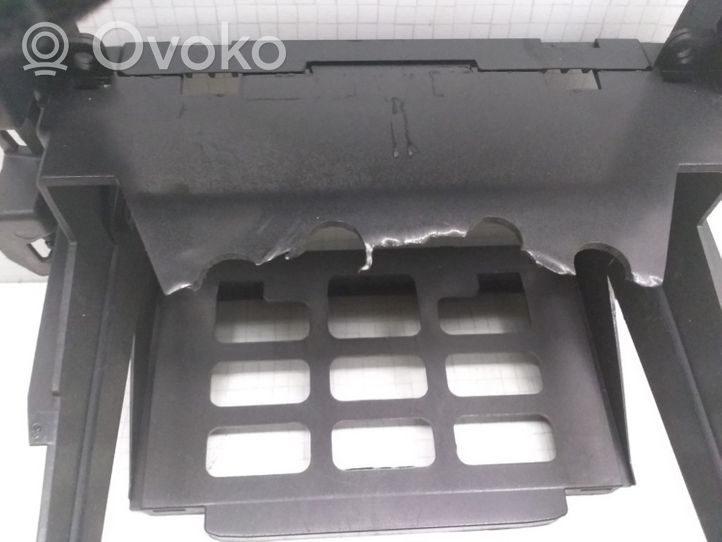 Volkswagen Golf IV Panelės apdailos skydas (centrinis) 1J1858757B