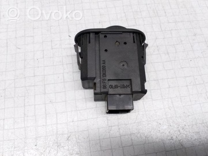 Ford Mondeo MK II Interruttore di regolazione livello altezza dei fari 0307851417