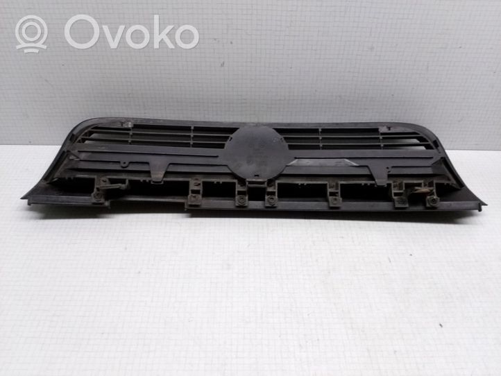 Opel Vectra A Front bumper upper radiator grill 90463089