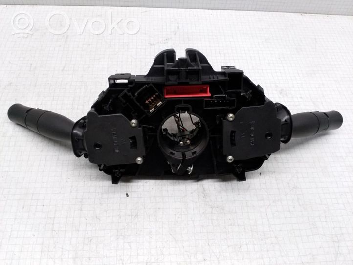 Renault Megane II Leva/interruttore dell’indicatore di direzione e tergicristallo 880M290M0767