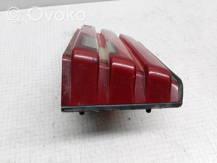 Mitsubishi Galant Lampy tylnej klapy bagażnika 1146288