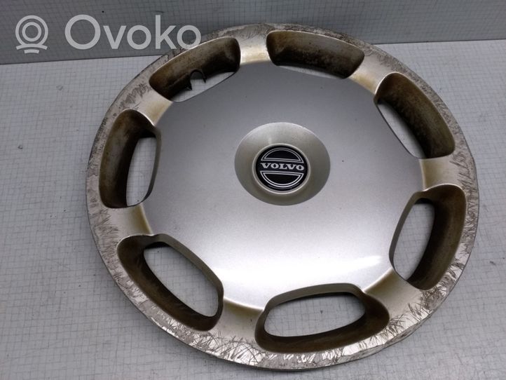 Volvo V70 R15 wheel hub/cap/trim 9157510