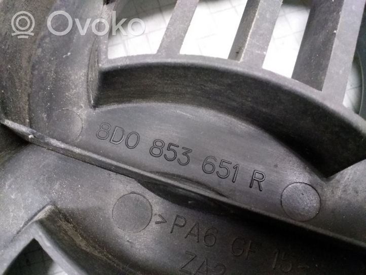 Audi A4 S4 B5 8D Etupuskurin ylempi jäähdytinsäleikkö 8D0853651R