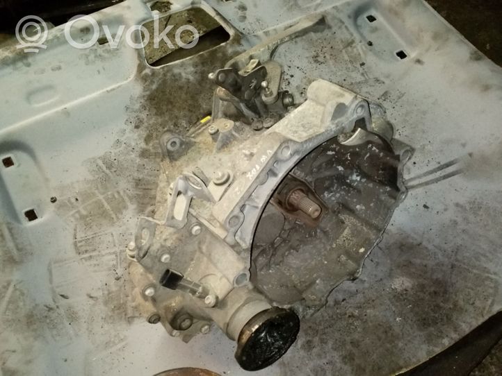 Volkswagen Fox Manualna 5-biegowa skrzynia biegów 02T301103