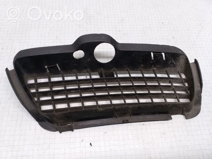 Volkswagen Golf III Front bumper lower grill 1H6853665