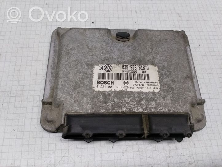 Volkswagen Golf IV Variklio valdymo blokas 038906018J